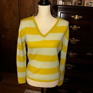 Happy Sheep V-Neck 100% Cashmere Sweater - Size Large NWOT
